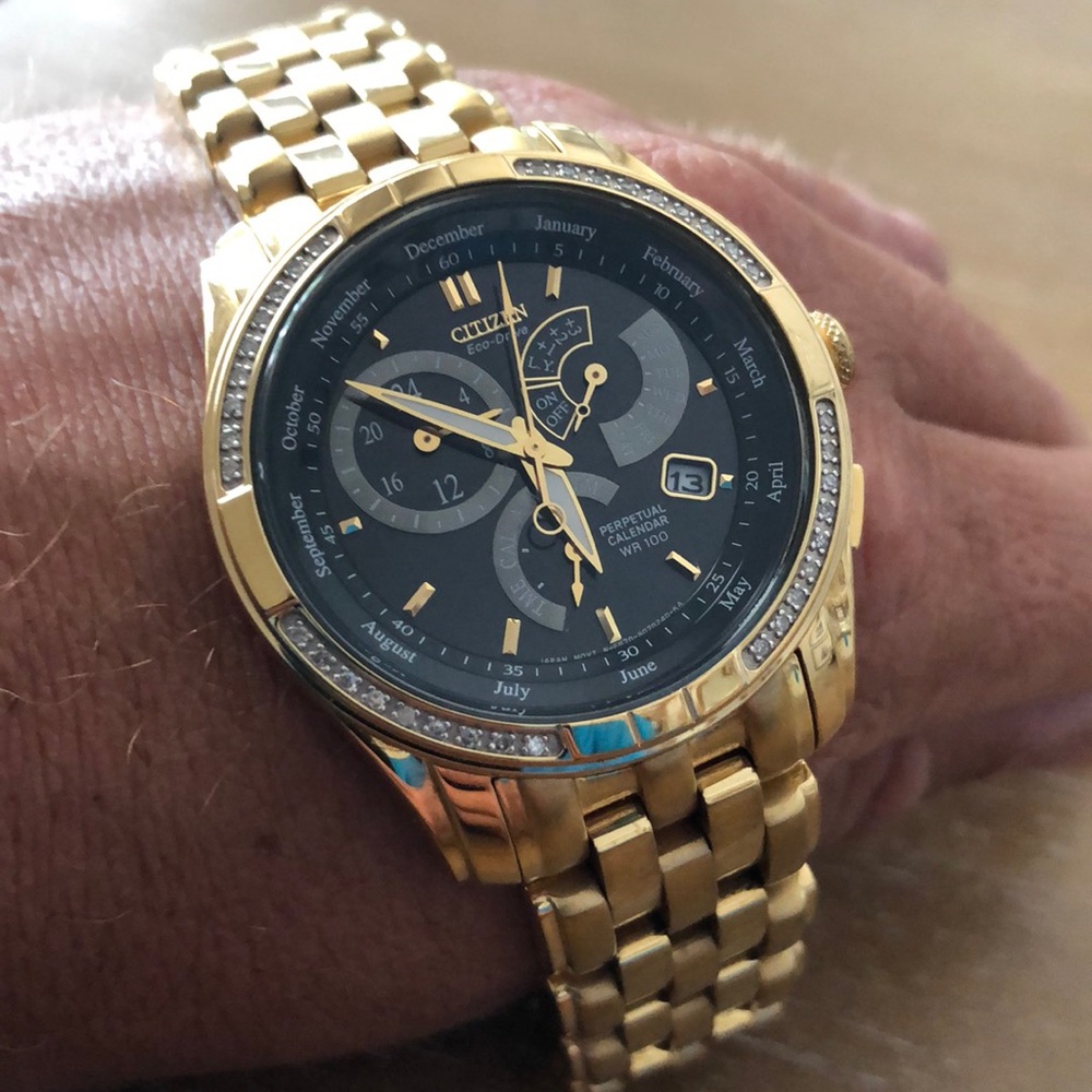 Eco-drive Citizen (Real diamonds). CHARGED BY SUN!